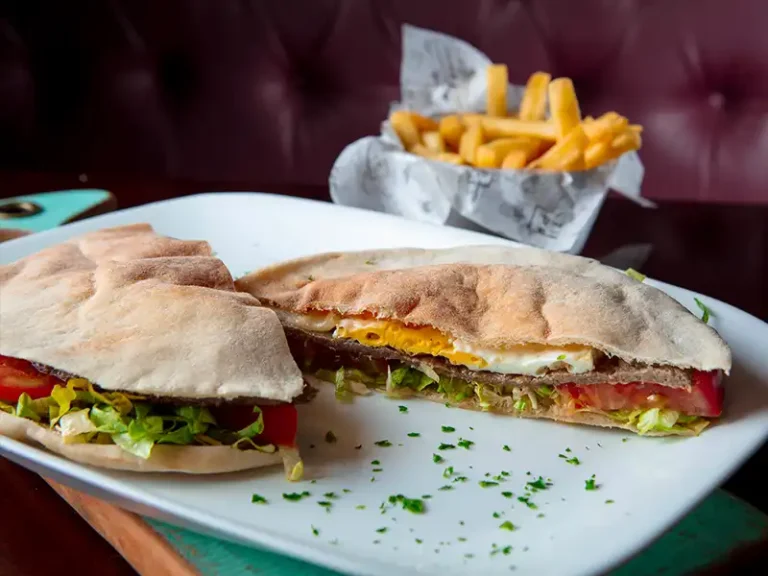 Beirute de Filé Mignon no Tipo Prime Burger & Pizza na Chácara Santo Antônio
