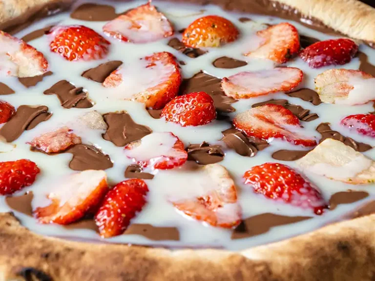 Pizza Doce de Chocolate com morangos do Tipo Prime Burger & Pizza